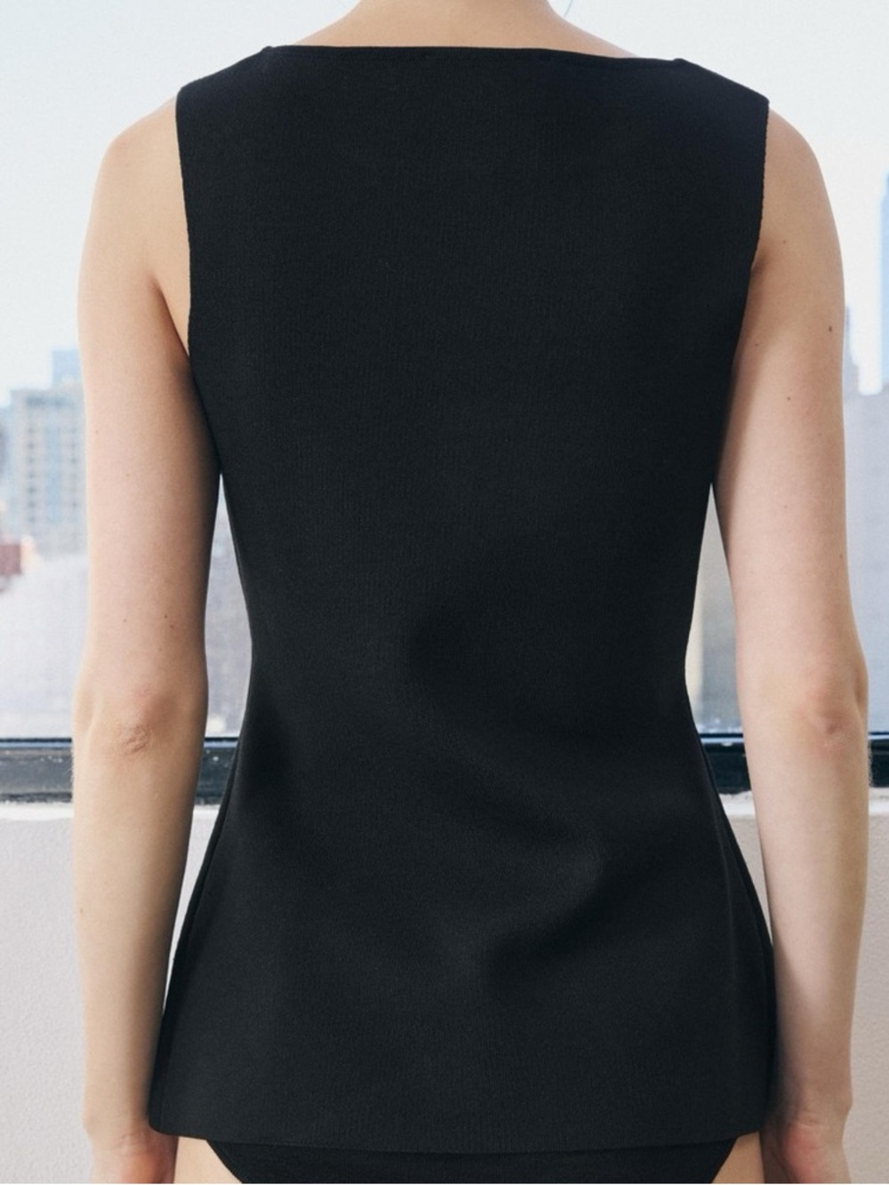 Zara Black Sleeveless Button-Front Knit Vest - Size Medium - Picture 9 of 12
